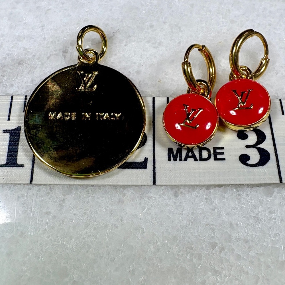 Louis Vuitton Red and Gold Jewelry Set - Picture 3 of 3